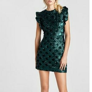 Green short sequin dress